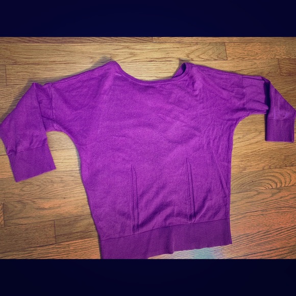 Ann Taylor, Sweater top w/ back button details - Picture 1 of 5